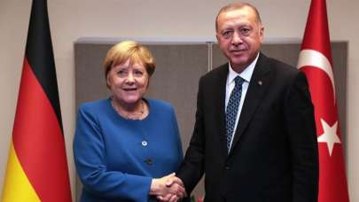 Erdoğan, Merkel ile görüştü