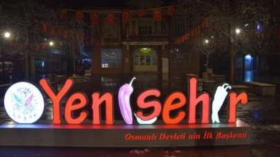 Yenişehir'in simgesi tabelada yerini aldı