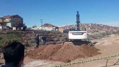 Mahallenin bulup gömdüğü top mermisi imha edildi