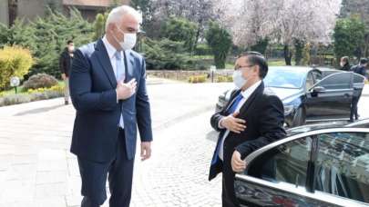 Bakan Ersoy Kırgız Mevkidaşıyla bir araya geldi