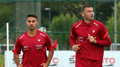 Fransız basınından Burak Yılmaz ve Zeki Çelik'e övgü