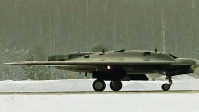 Rus S-70 'Okhotnik' F-35'leri hedef alacak