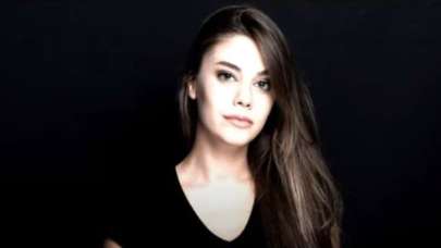 Kırmızı Oda Sadi'nin sevgilisi Azra kaç yaşında, gerçek adı ne? Kırmızı Oda Azra kimdir?