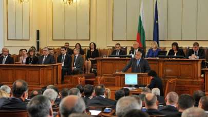 Komşuda yeni dönem! ilk oturum yapıldı