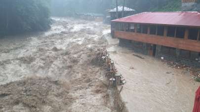 Rize ve Artvin'i vuran selin ardından Bakan Soylu son durumu açıkladı