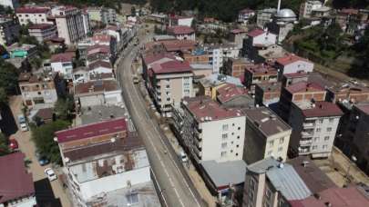 'Afetin izlerini silmek adına var gücümüzle çalışıyoruz'