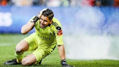 Maçta inanılmaz olay! Kaleciyi sağır ettiler