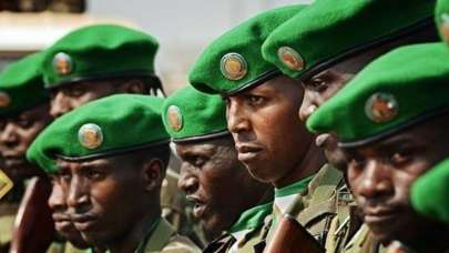 İki ülkenin orduları sınırda karşı karşıya