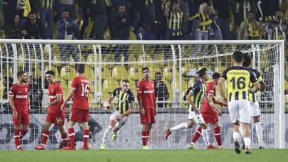 Fenerbahçe Royal Antwerp ile yenişemedi