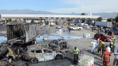 O ülkede katliam gibi kaza! 19 kişi hayatını kaybetti