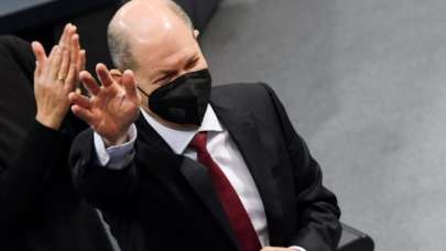 Almanya'da Olaf Scholz Başbakan seçildi