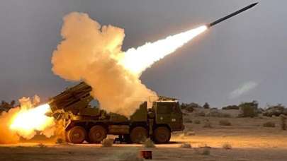 Hindistan'daki Pinaka'lar ateşlendi