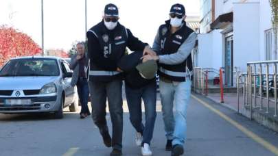 Kırmızı bültenle aranıyordu! Türkiye'ye iade edildi