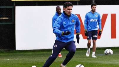 Ferdi Kadıoğlu'dan Fenerbahçe'ye kötü haber