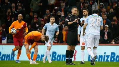 Galatasaray, evinde son dakikalarda attığı golle, 1 puana razı oldu
