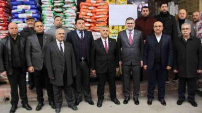 İzmir'de Gıda Çarşısı esnafına "indirim" ziyareti