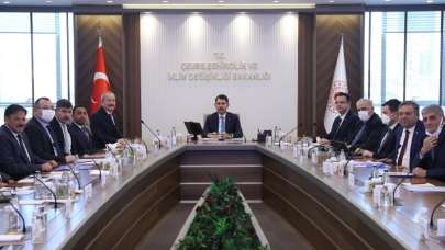 MHP'li Taytak: Belediye Başkanlarımız heybesi dolu döndü