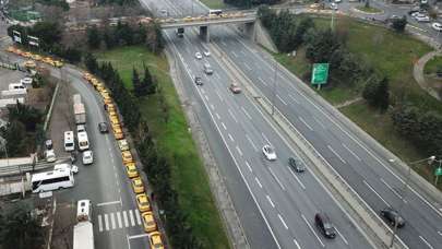 Taksimetre güncelleme kuyruğu havadan fotoğraflandı