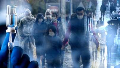 Bilim Kurulu Üyesi Şener: 3 hafta içinde salgında pik seviyelerini görebiliriz