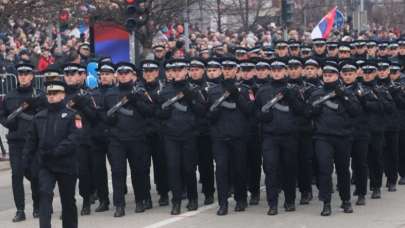 Bosna Hersek'te yasa dışı 'Sırp Cumhuriyeti Günü' kutlaması provokasyonu artırdı
