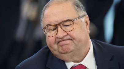 Dünyaca ünlü milyarder parasını ona yatırdı