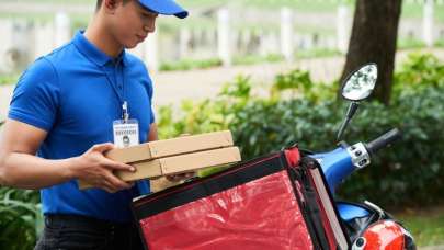 2022 motorlu kurye şartları neler, yaş sınırı var mı? 2022 motorlu kurye maaşları ne kadar?