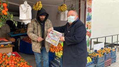 Kadirli Belediye Başkanı Dr. Ömer Tarhan, esnaflara TÜRKGÜN dağıttı