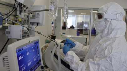 Bakan Koca'dan umutlandıran Omicron mesajı!