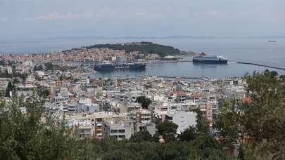 Yunanistan uluslararası anlaşmalara rağmen Doğu Ege adalarını silahlandırıyor