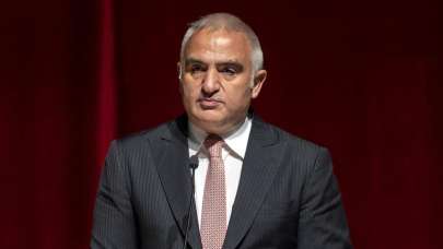 Bakan Ersoy: 2028'de 100 milyon turist, 120 milyar gelire gelmemiz gerekiyor