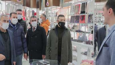 MHP Heyetinden esnaf ve vatandaş ziyareti