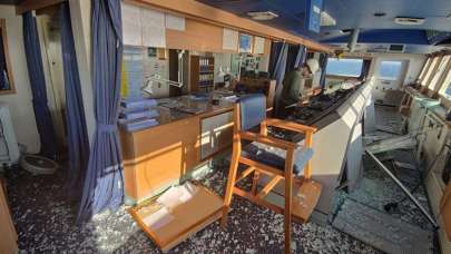 Karadeniz'de Türk iş insanına ait gemi vuruldu!