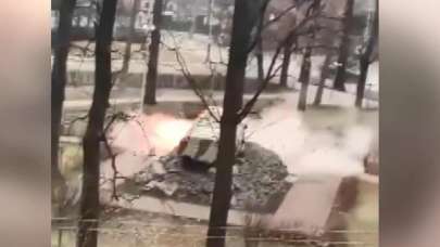 Rus birlikleri, heykeli gerçek sanarak ateş açtı