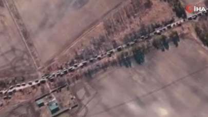 Kiev'e ilerleyen 64 kilometrelik Rus askeri konvoyu görüntülendi