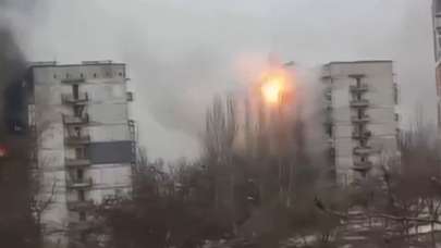 Rusya Mariupol'ü vurmaya devam ediyor