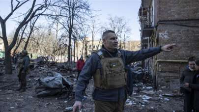 Kiev Belediye Başkanı Kliçko, başkentte patlamalar olduğunu duyurdu