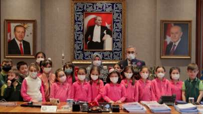 Minik öğrencilerden Başkan Işık'a ziyaret