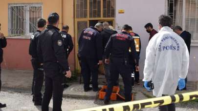 Ölüm ihbarına giden polisler, evde karşılaştıkları tabloya inanamadı