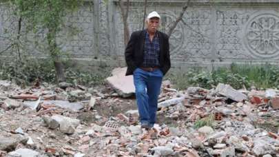 Adresi karıştırdı, yanlış binayı yıktı!