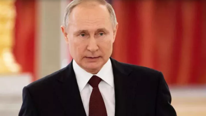 İngiltere'den Putin'in kızlarına yaptırım