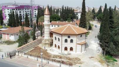 Antalya'da yapılan 'düğmeli cami' nakış gibi işleniyor