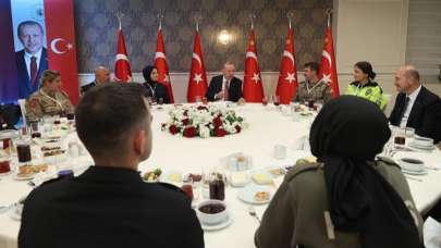Cumhurbaşkanı Erdoğan güvenlik güçleriyle iftarda bir araya geldi