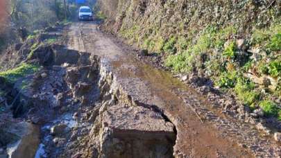 Sinop'ta 118 köy yolunda heyelan oluştu