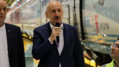 Bakan Karaismailoğlu'ndan YHT müjdesi