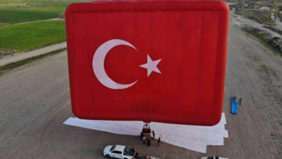 Dünyada bir ilk! Kapadokya'da havalandı