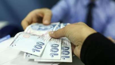 Yaşlı ve engelli aylıkları hesaplara yatırılıyor