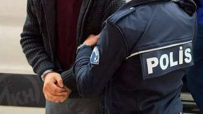 Kendisini polis olarak tanıtıp dolandırıcılık yaptı