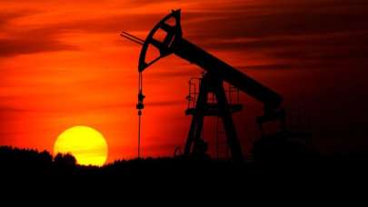 Petrol devi ülkeden şok açıklama! 'Tükeniyor!'