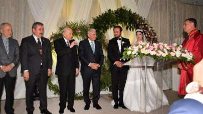 MHP Lideri Devlet Bahçeli, Fikret Hayali'nin kızının nikah törenine katıldı