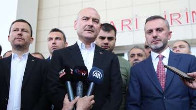 Bakan Soylu, Niğde'deki otobüs kazasında yaralananları hastanede ziyaret etti